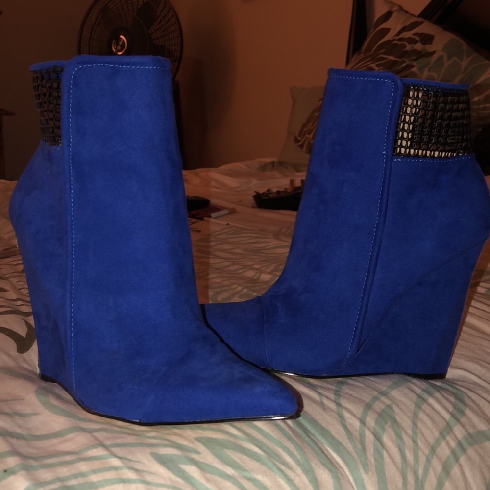 Beautiful beautiful Gwen Stefani boots